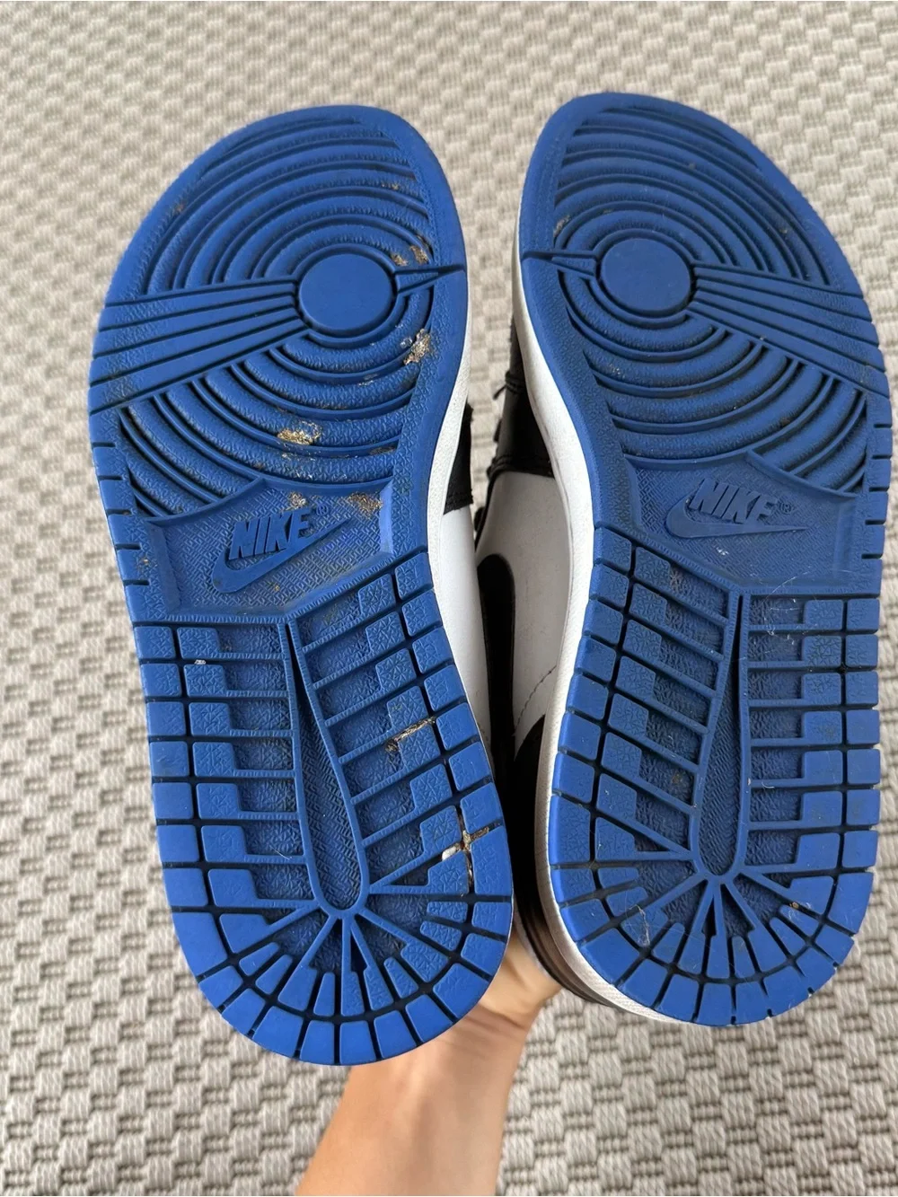 Jordan 1 retro high og royal toe 8.5